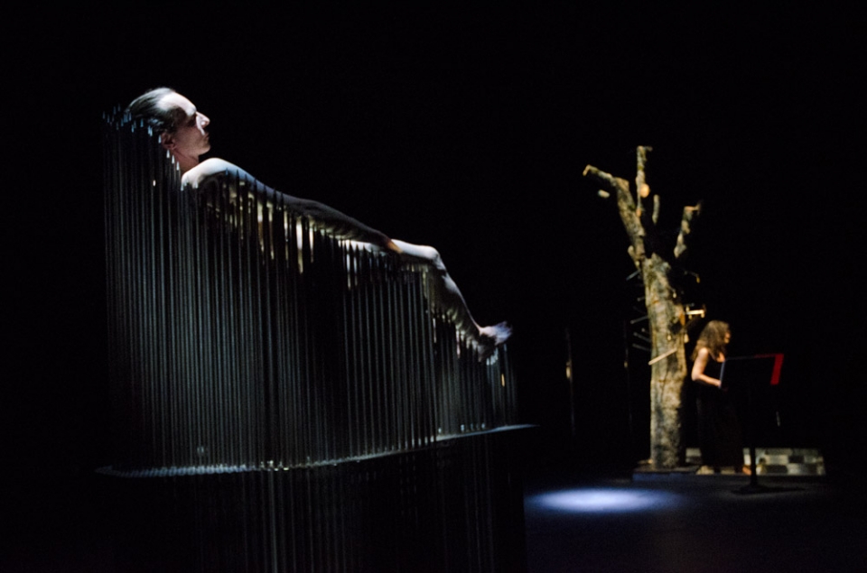 © Julie Semoroz - Théâtre du Grütli - Genève - 2011